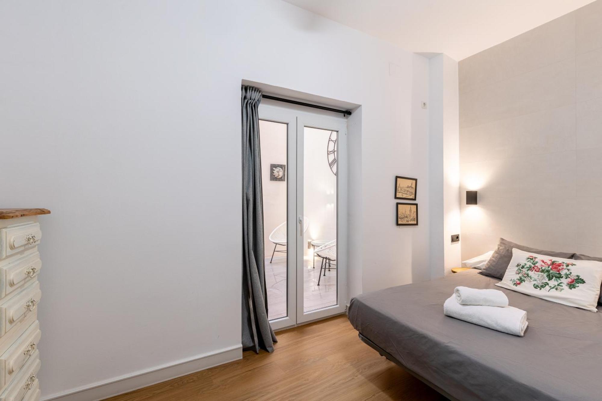 House Sevillana Parking Εξωτερικό φωτογραφία